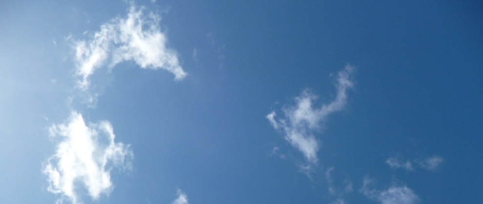 Blauer Himmel mit Wolken - Service und Zuverlässigkeit Spedition Contibridge